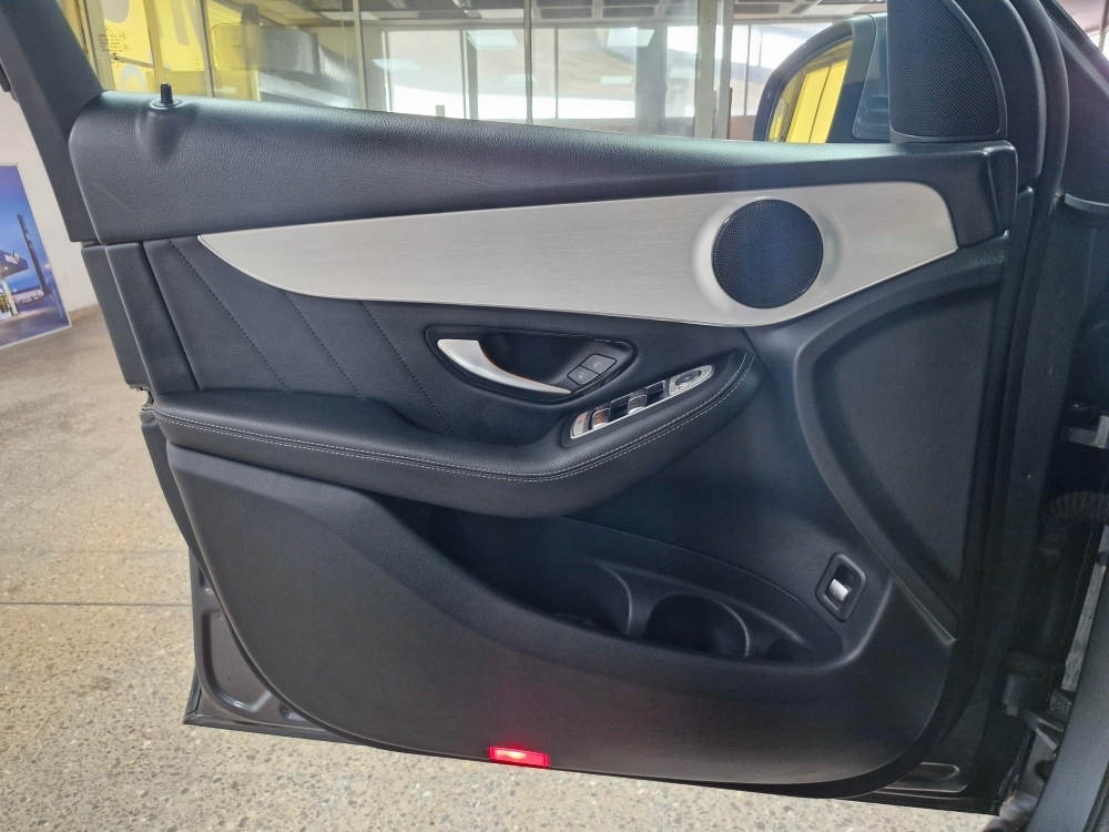 Mercedes-Benz Clase GLC Coupe GLC 300 d 4Matic (253.319) foto 11