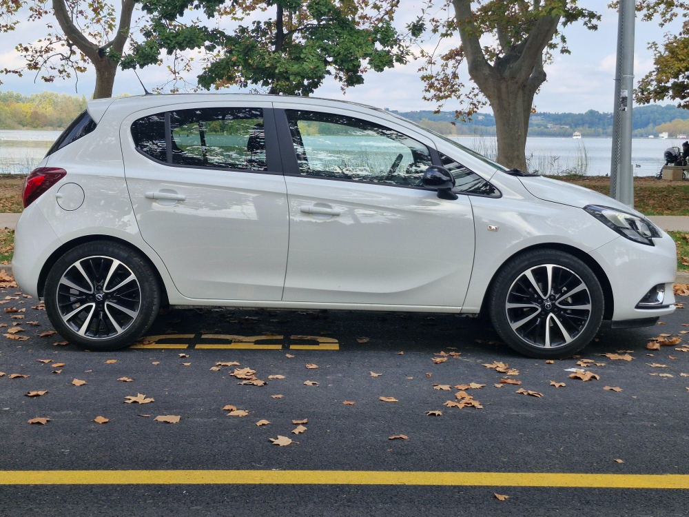 Opel Corsa Design LINE foto 3